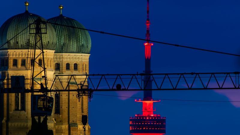 Der Fernsehturm auf dem Olympiagelände in München. Der Fernsehturm auf dem Olympiagelände in München.