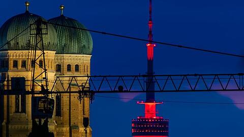 Der Fernsehturm auf dem Olympiagelände in München.