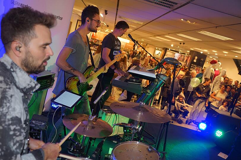 Die Band Decoy bei Galeria Kaufhof am Marienplatz
