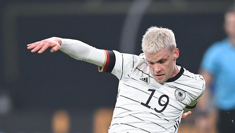 Ex-Löwe Philipp Max bereitet in seinem ersten A-Länderspiel den entscheidenden Treffer vor. Ex-Löwe Philipp Max bereitet in seinem ersten A-Länderspiel den entscheidenden Treffer vor.