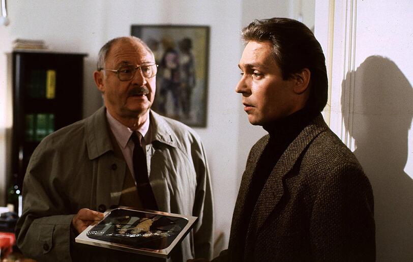 Jacques Breuer (rechts, mit Rolf Schimpf) in einer Episode der ZDF-Serie "Der Alte" (1996).