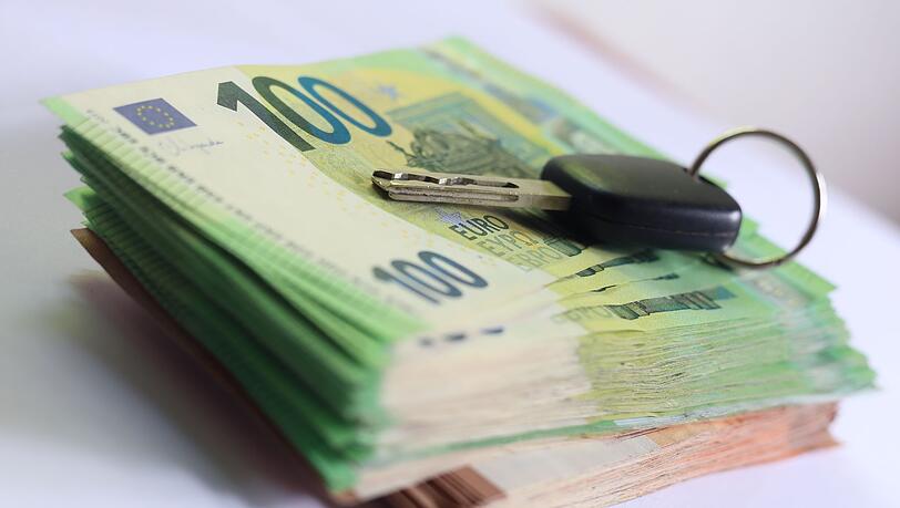 Die Finanzierung von Fahrzeugen entwickelte sich im ersten Halbjahr nach Angaben des Kreditbankenverbandes "besonders dynamisch". (Symbolbild) Die Finanzierung von Fahrzeugen entwickelte sich im ersten Halbjahr nach Angaben des Kreditbankenverbandes "besonders dynamisch". (Symbolbild)
