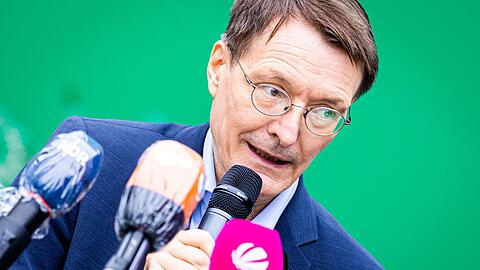 "Wir müssen uns hier auf eine Herausforderung einstellen, die wir in dieser Form noch nicht gehabt haben": Karl Lauterbach.