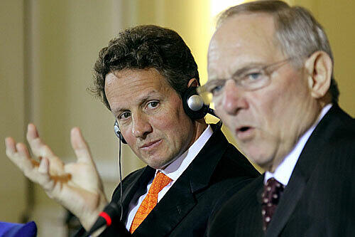 Timothy Geithner und Wolfgang Schäuble sind sich uneins