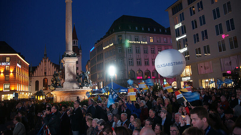 Kurz vor der Bundestagswahl war Kanzlerin Angela Merkel noch in München zu Gast - die Bilder vom Marienplatz.