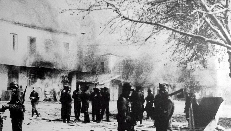 Ausgangspunkt ist eine Klage griechischer Opfer des NS-Massakers von Distomo vom 10. Juni 1944, bei dem die Waffen-SS 218 Bewohner des Dorfes massakrierte. (Archivbild)