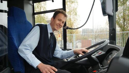 Die Lange Nacht kann kommen: Mit Wolfgang Weiß [/BU][/GRUNDTEXT]und seinen Busfahrerkollegen kommen am Samstag alle sicher von Museum zu Museum.