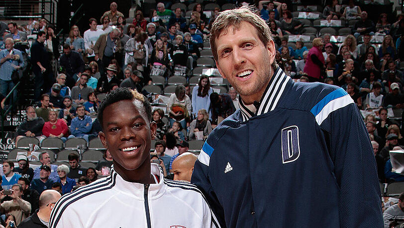 Dirk Nowitzki hält große Stücke auf seinen deutschen NBA-Kollegen Dennis Schröder (links). Dirk Nowitzki hält große Stücke auf seinen deutschen NBA-Kollegen Dennis Schröder (links).