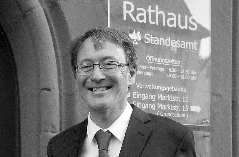Der SPD-Kandidat Werner Esser (&dagger; 57) starb am Wahlabend.