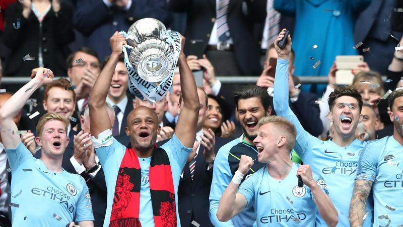Die ManCity-Spieler feiern den Sieg im FA-Cup-Finale gegen Watford. Die ManCity-Spieler feiern den Sieg im FA-Cup-Finale gegen Watford.