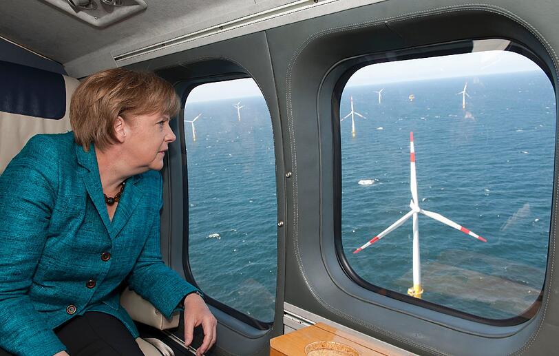 Am 30. Juni 2011 beschloss der Bundestag in namentlicher Abstimmung mit großer Mehrheit (513 Stimmen)[6] das &bdquo;13. Gesetz zur Änderung des Atomgesetzes&ldquo;, das die Beendigung der Kernenergienutzung und Beschleunigung der Energiewende regelt.