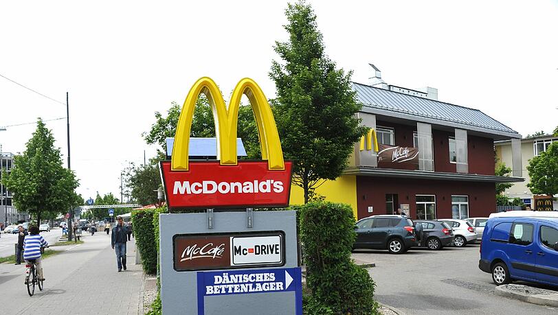 Die Räuber klauten die Tageseinnahmen der McDonald's Filiale in der Haunauer Straße. Die Räuber klauten die Tageseinnahmen der McDonald's Filiale in der Haunauer Straße.