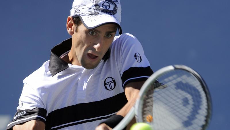 Kämpft bis zur Erschöpfung: Novak Djokovic im Fünfsatz-Krimi gegen Roger Federer. Kämpft bis zur Erschöpfung: Novak Djokovic im Fünfsatz-Krimi gegen Roger Federer.