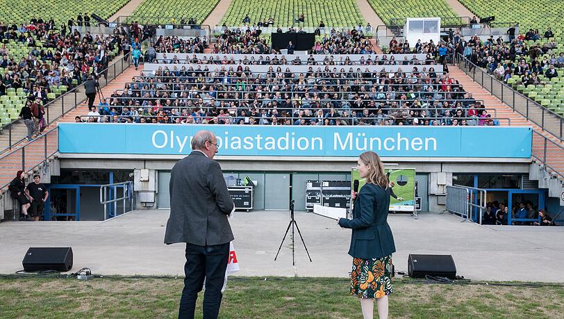 Nicht viel los bei der PAM-Eröffnung im Olympiastadion. Nicht viel los bei der PAM-Eröffnung im Olympiastadion.