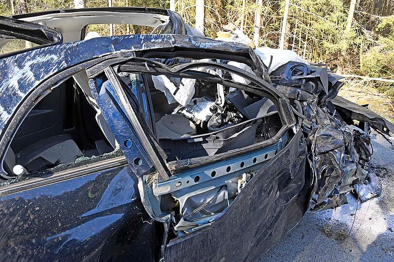 Der 71-jährige Fahrer aus München wurde schwer verletzt.