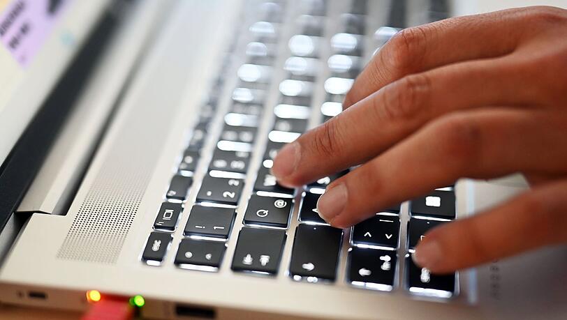 Die Wirtschaft muss ihren Personalbedarf in der Informationstechnologie mehr und mehr aus dem Ausland decken (Archivbild).