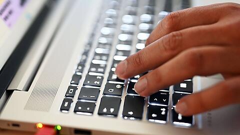 Die Wirtschaft muss ihren Personalbedarf in der Informationstechnologie mehr und mehr aus dem Ausland decken (Archivbild).