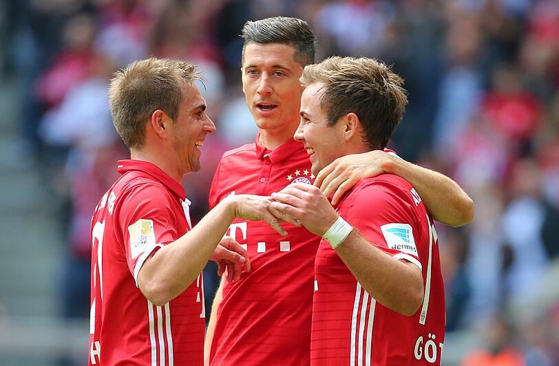 Philipp Lahm, Note 2: Sehr konzentriert, seine Maßflanke köpfte Coman über das Tor (8.). Ein Spiel wie eine Saison, Lahm war mal wieder der konstanteste aller Bayern-Spieler.