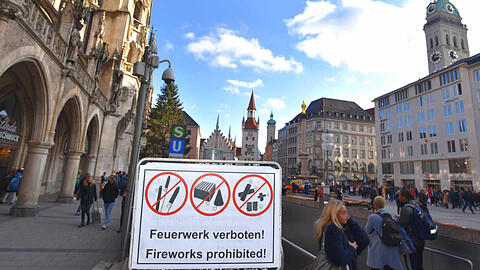 Hier, am Marienplatz, herrscht absolutes Feuerwerksverbot.
