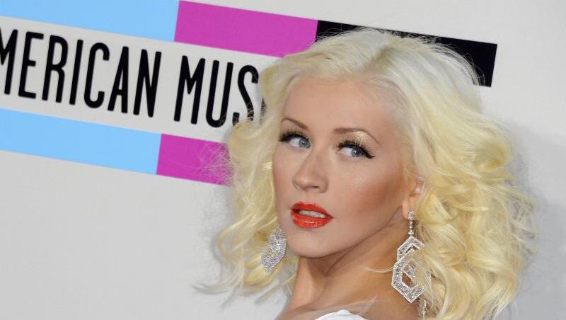 Christina Aguilera bei der Verleihung der 41. American Music Awards im Nokia Theater. Christina Aguilera bei der Verleihung der 41. American Music Awards im Nokia Theater.