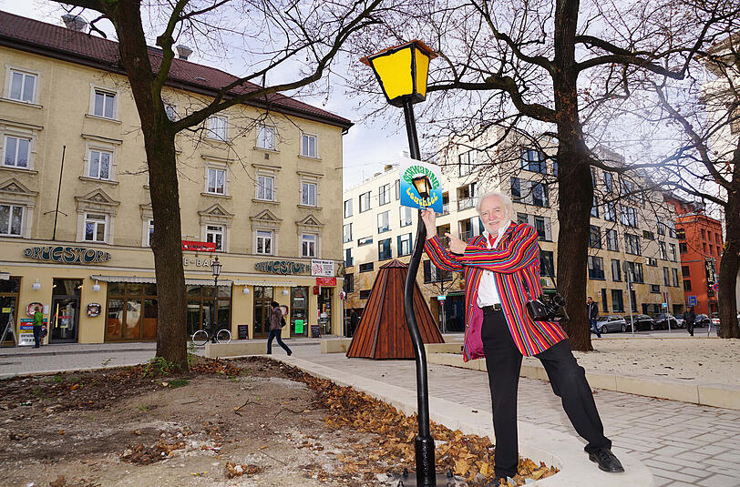 Wolfgang Roucka auf dem Wedekindplatz.