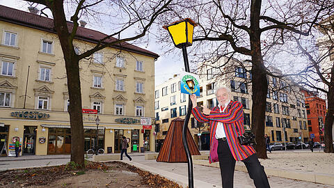 Wolfgang Roucka auf dem Wedekindplatz.