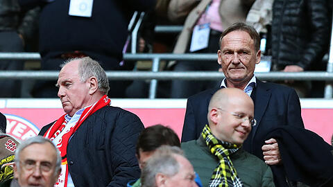 Hans-Joachim Watzke (rechts) kontert Uli Hoeneß (links). (Archivbild)