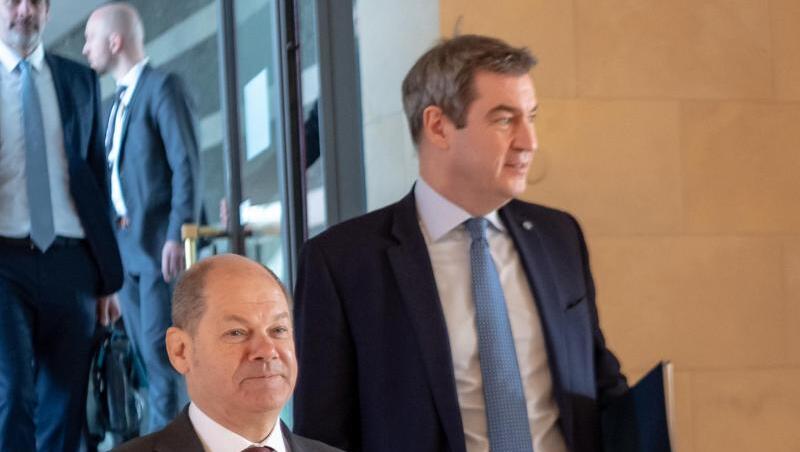 Bundesfinanzminister Olaf Scholz (l) und Bayerns Ministerpräsident Markus Söder in München. Bundesfinanzminister Olaf Scholz (l) und Bayerns Ministerpräsident Markus Söder in München.