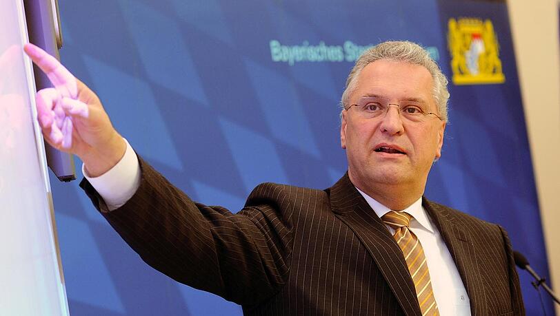 In einem Interview beharrte Innenminister Herrmann (CSU) darauf, dass Muhlis A. nicht nach München zurück darf. In einem Interview beharrte Innenminister Herrmann (CSU) darauf, dass Muhlis A. nicht nach München zurück darf.