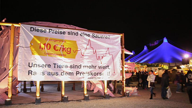 Mit der Aktion wollen sie gegen die dramatisch sinkenden Erzeugerpreise protestieren. Mit der Aktion wollen sie gegen die dramatisch sinkenden Erzeugerpreise protestieren.