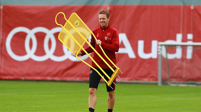 Bayern-Trainer Julian Nagelsmann muss derzeit ohne zahlreiche Nationalspieler auskommen.