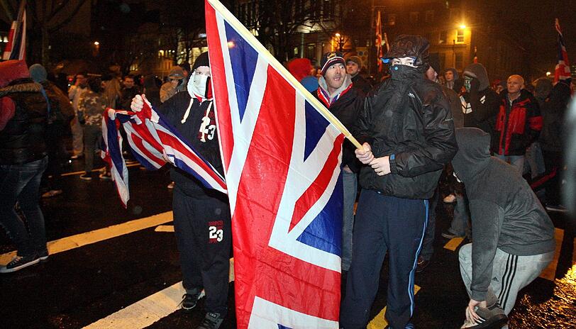 Krawalle in Belfast - die Bilder