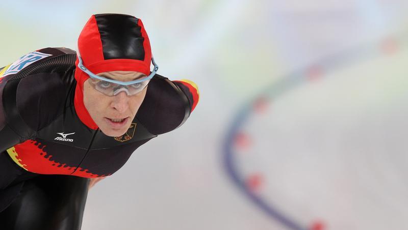 Anni Friesinger-Postma wirft den Blick nach vorn.