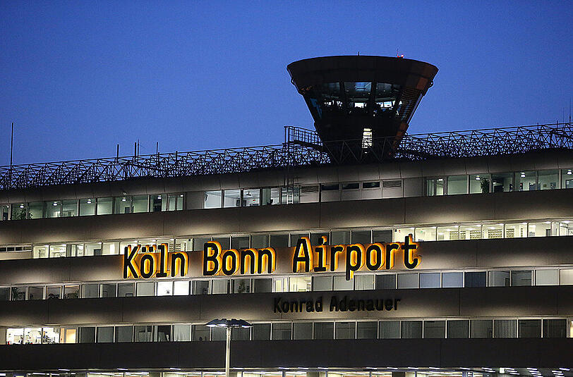 Der Flughafen Köln/Bonn ist derzeit wegen eines Sicherheitsalarms abgeriegelt.