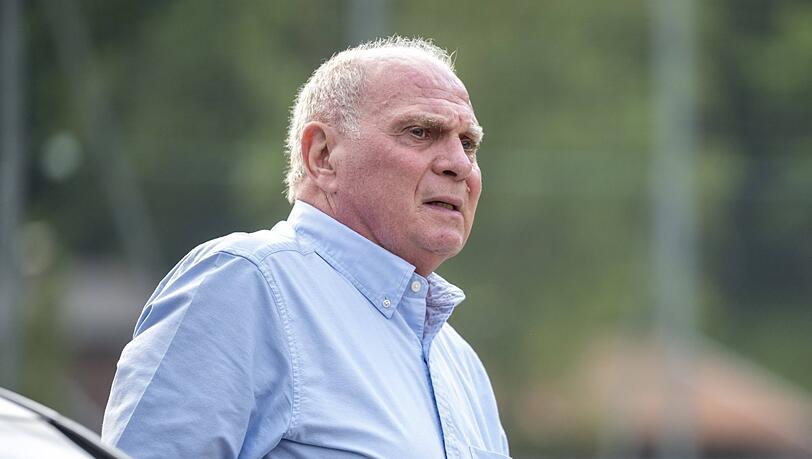 "Der Lothar ist bei uns für die Baustellen zuständig, das geht mir langsam auf den Sack": Uli Joeneß teilt mächtig gegen Matthäus aus. "Der Lothar ist bei uns für die Baustellen zuständig, das geht mir langsam auf den Sack": Uli Joeneß teilt mächtig gegen Matthäus aus.