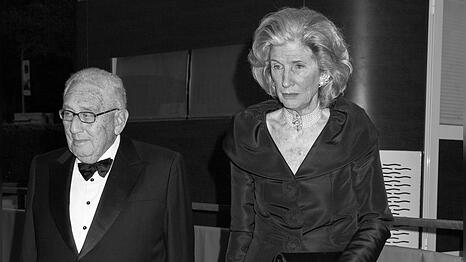 Nancy Kissinger und ihr Ehemann Henry bei einem Event im Jahr 2009 in New York.