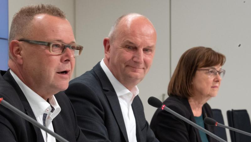 Michael Stübgen, kommissarischer Vorsitzender der CDU-Brandenburg, Dietmar Woidke, Ministerpräsident und SPD-Vorsitzender in Brandenburg, und Ursula Nonnemacher, Fraktionsvorsitzende der Brandenburger Grünen (v.l.n.r.). Michael Stübgen, kommissarischer Vorsitzender der CDU-Brandenburg, Dietmar Woidke, Ministerpräsident und SPD-Vorsitzender in Brandenburg, und Ursula Nonnemacher, Fraktionsvorsitzende der Brandenburger Grünen (v.l.n.r.).