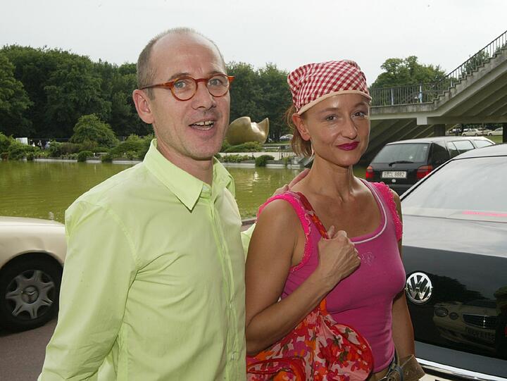 Lothar war mit dem Mimen Ulrich Mühe verheiratet, der 2007 im Alter von 54 Jahren einem Krebsleiden erlag. Mit ihren beiden gemeinsamen Kindern lebte sie in Berlin. Mühe war zudem der Vater der Schauspielerin Anna Maria Mühe. Zuletzt drehte die 51-Jährige den Angaben auf ihrer Website zufolge unter anderem den britischen Kinofilm &bdquo;Anna Karenina&ldquo;. Dafür spielte sie an der Seite von Jude Law und Keira Knightley.