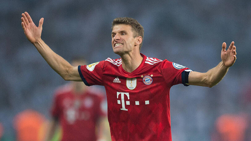 THOMAS MÜLLER, OHNE NOTE: Kam in der 75. Minute doch noch zu seinem Einsatz. Und das auf ungewohnter Linksaußen-Position.