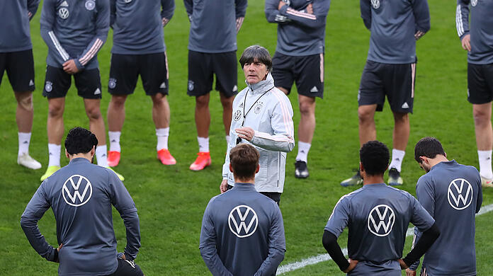 Bundestrainer Joachim Löw hat alleine acht Bayern-Spieler für den EM-Kader nominiert.