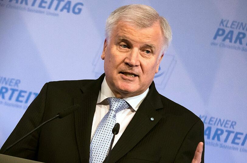 CSU-Chef Horst Seehofer verlangt von der SPD substanzielle Änderungen bei der Reduzierung des Verwaltungsaufwandes