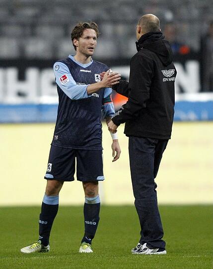 Zählt auf den Kapitän: Trainer Schmidt (rechts) mit Lauth.