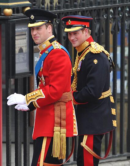 Die Trauung, die Kutschfahrt, der Kuss - die schönsten Bilder von der Traumhochzeit in London.