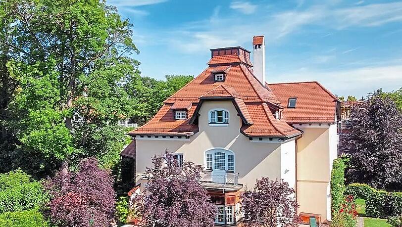 Die Villa Riemerschmid mit Gartenparadies in Neupasing. Die Villa Riemerschmid mit Gartenparadies in Neupasing.