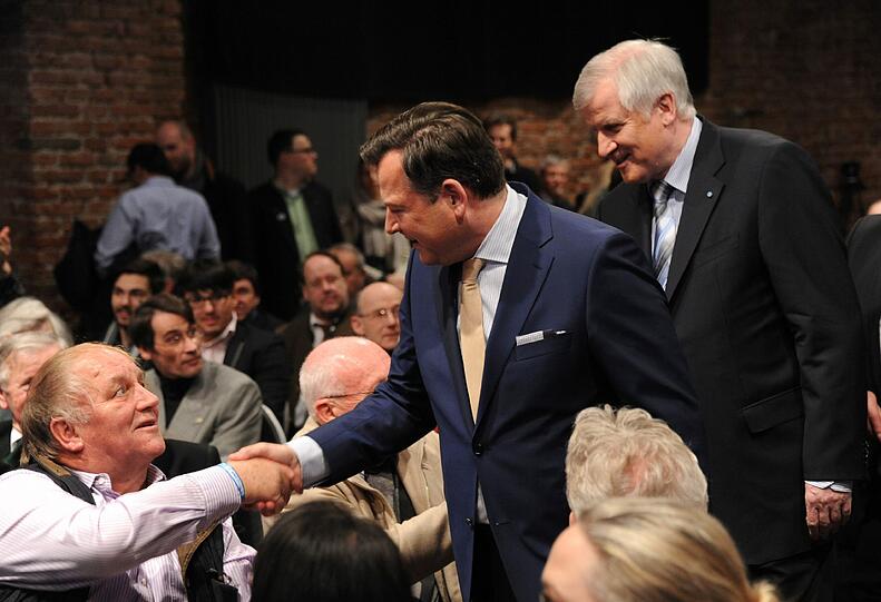 Seppi Schmid und Horst Seehofer in der Freiheizhalle. Die Bilder vom Abend...