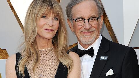 Kate Capshaw und Steven Spielberg greifen streikenden Filmschaffenden finanziell unter die Arme.
