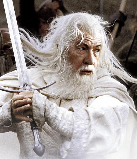 Darin wird es auch ein Wiedersehen mit alten Bekannten aus der "Herr der Ringe"-Trilogie geben, wie beispielsweise "Gandalf" alias Ian McKellen.