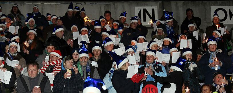 Adventssingen des TSV 1860 München im Grünwalder Stadion