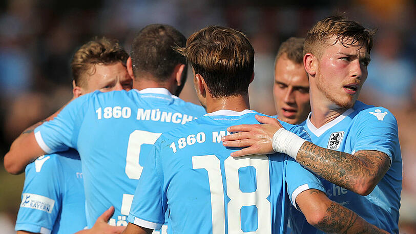 In neuen Trikots: Der TSV 1860 beendet die Vorbereitung auf die Regionalliga-Saison mit einem 4:0-Sieg gegen den Bayernligisten SV Heimstetten. Die Bilder aus Bodenmais.