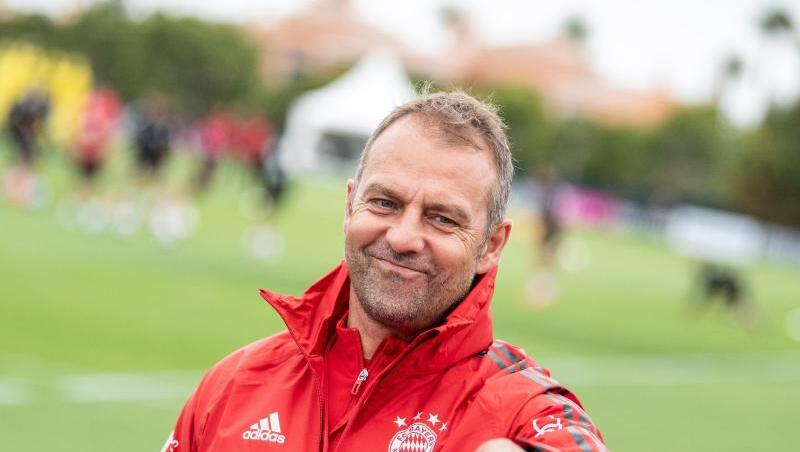 Bayern-Trainer Hansi Flick trifft am Freitag mit seinem Team auf den FC Barcelona. Bayern-Trainer Hansi Flick trifft am Freitag mit seinem Team auf den FC Barcelona.